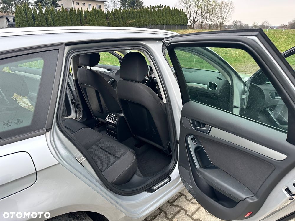 Audi A4 Avant 2.0 TDI Quattro - 9