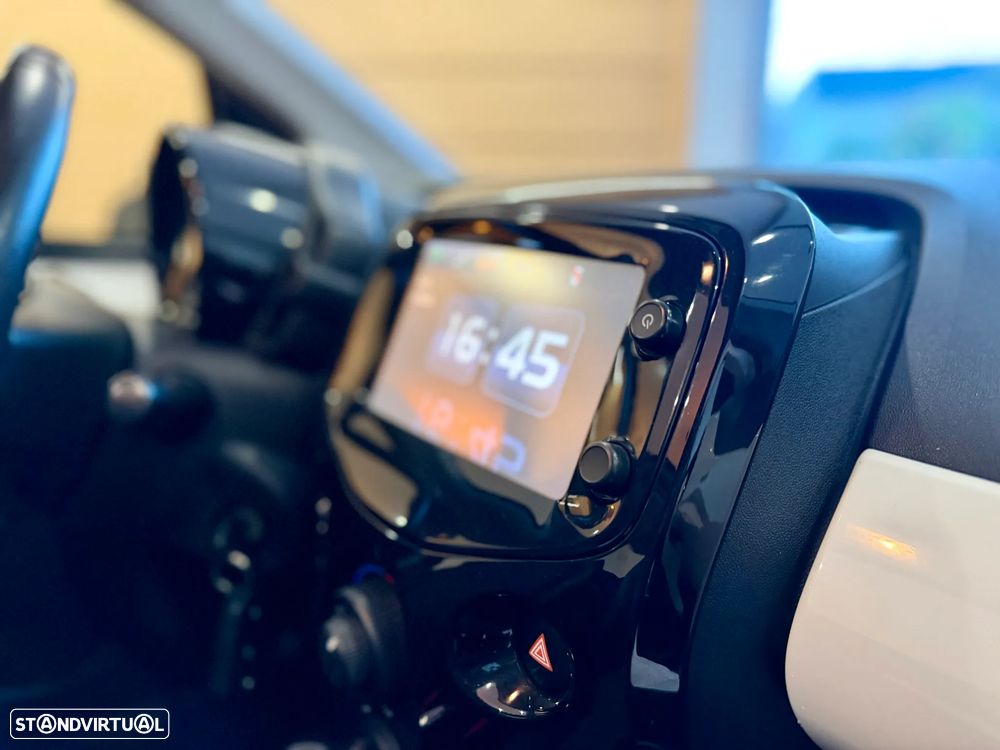 Toyota Aygo x-wave - 20