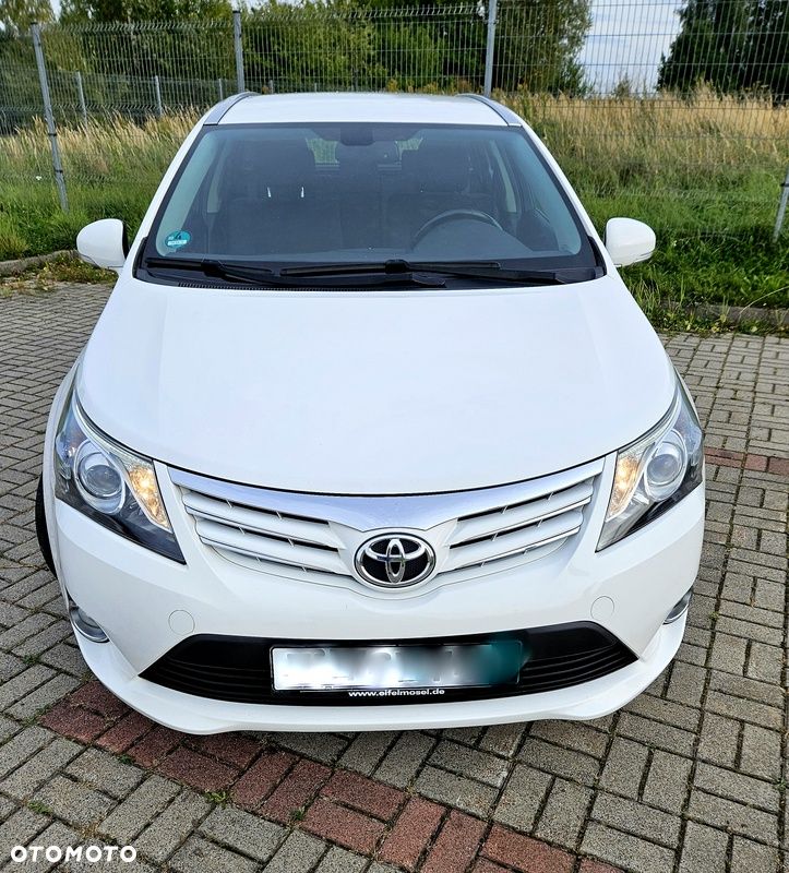 Toyota Avensis 2.0 D-4D Premium - 9
