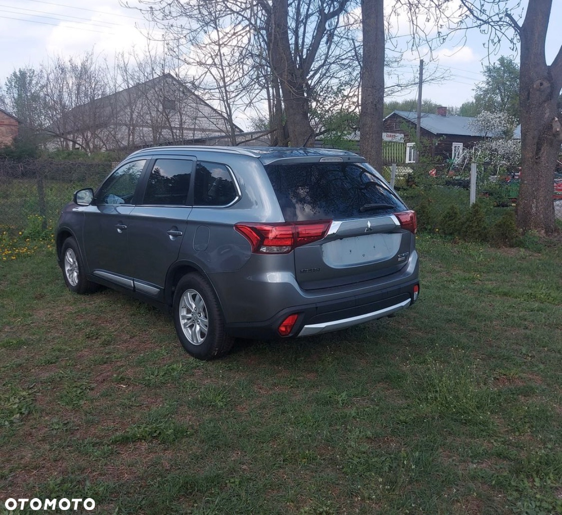 Mitsubishi Outlander 2.2 DI-D 4WD Automatik Diamant Edition - 7