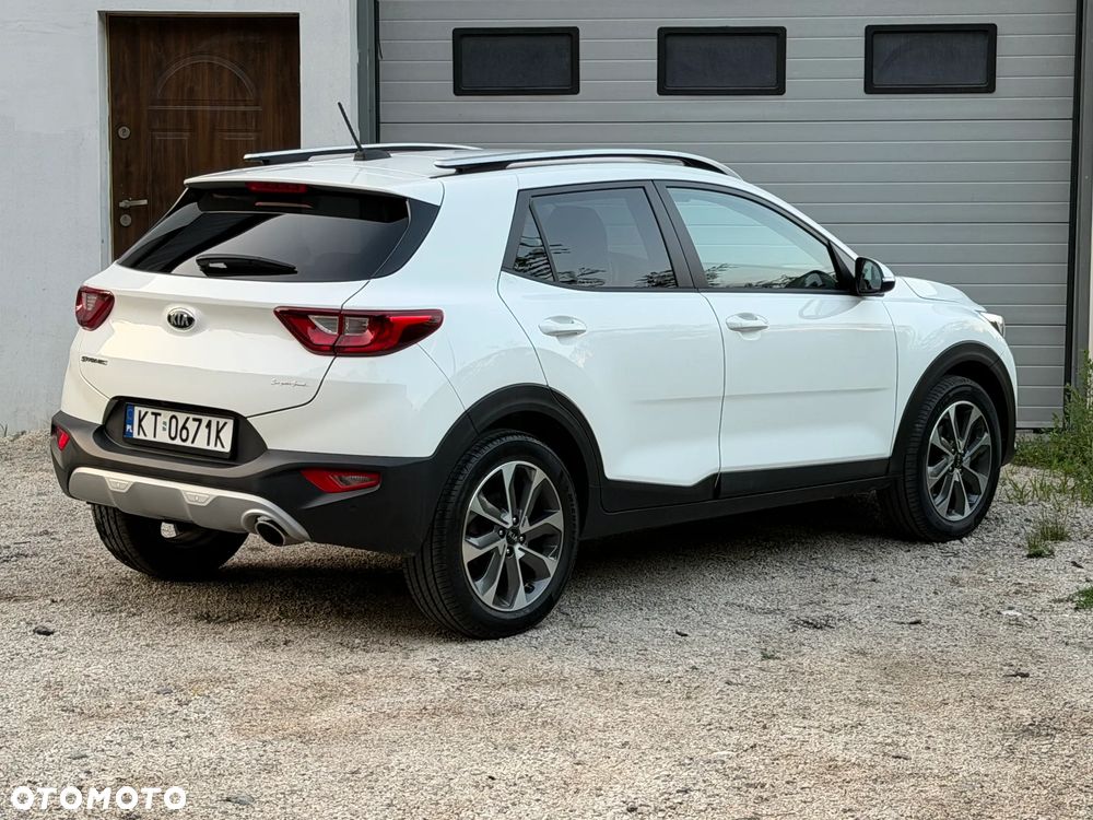 Kia Stonic 1.4 L - 11