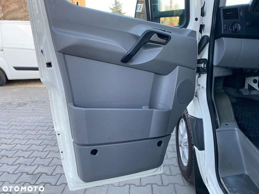 Volkswagen CRAFTER - 11