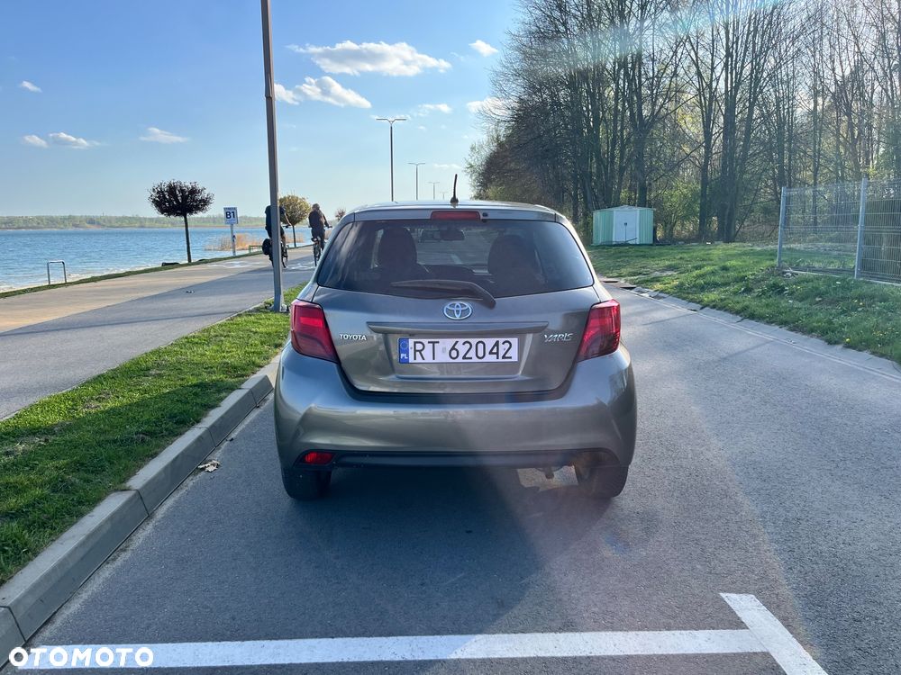 Toyota Yaris 1.0 Premium EU6 - 4