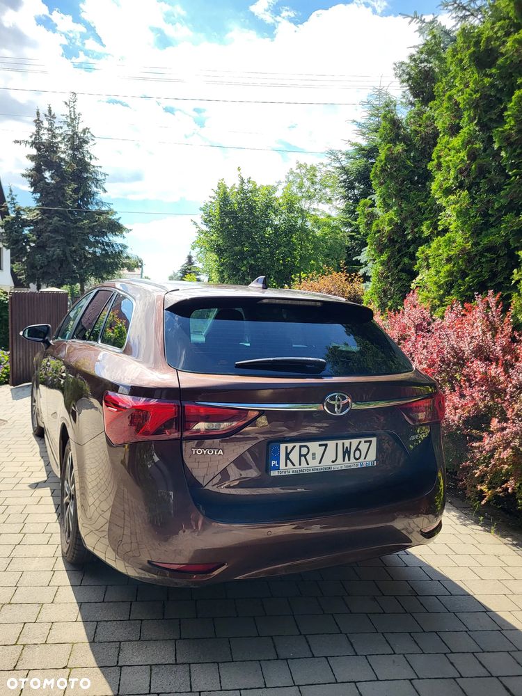 Toyota Avensis 1.8 Premium MS - 7