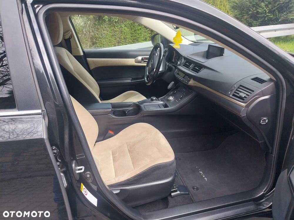 Lexus CT 200h Business Edition - 8