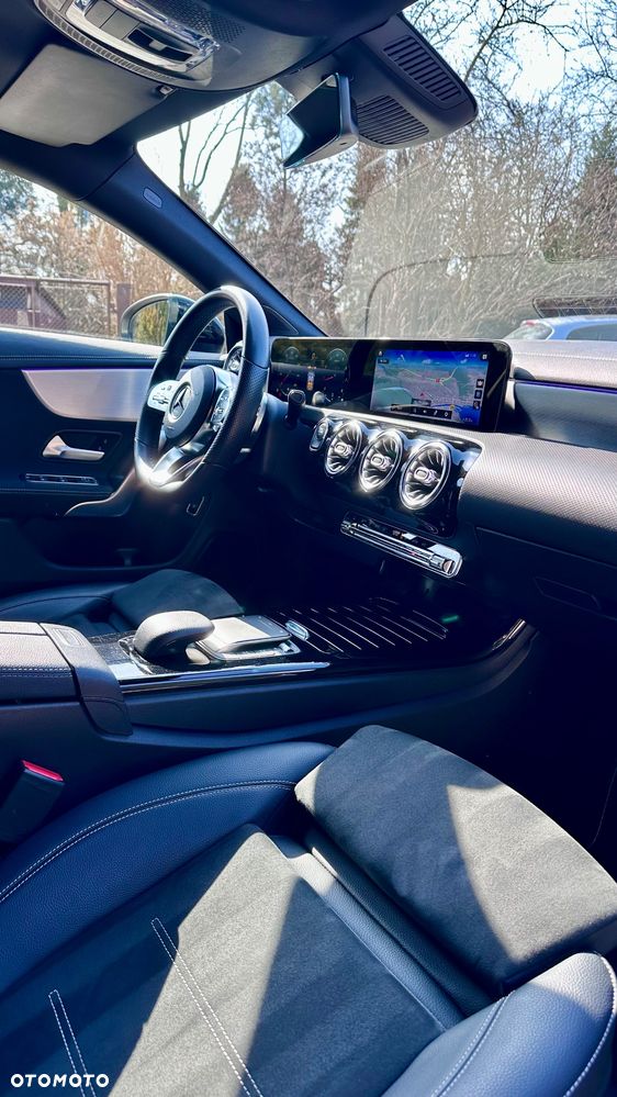 Mercedes-Benz CLA 180 7G-DCT Edition AMG Line - 30