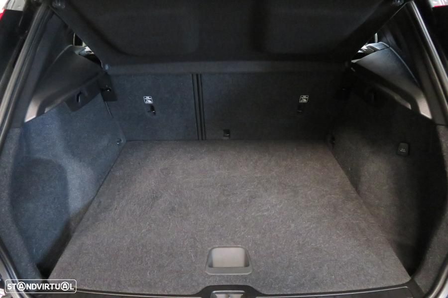 Volvo XC 40 1.5 T3 Momentum - 18