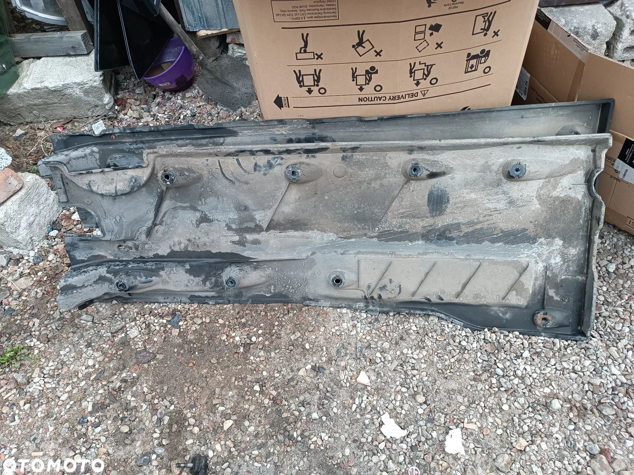 VW TIGUAN 5N0 OSŁONA PŁYTA PODWOZIA LEWA 5N0825201 PRAWA 5N0825202 KOMPLET - 1