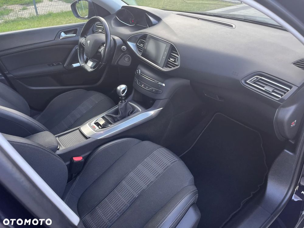 Peugeot 308 BlueHDi FAP 130 Stop & Start Allure Pack - 25