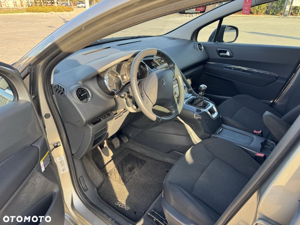 Peugeot 5008 - 6