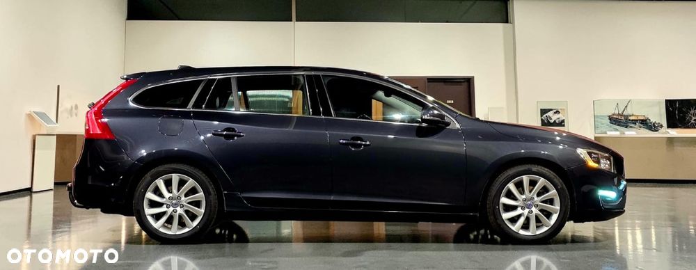 Volvo V60 T3 Summum - 8