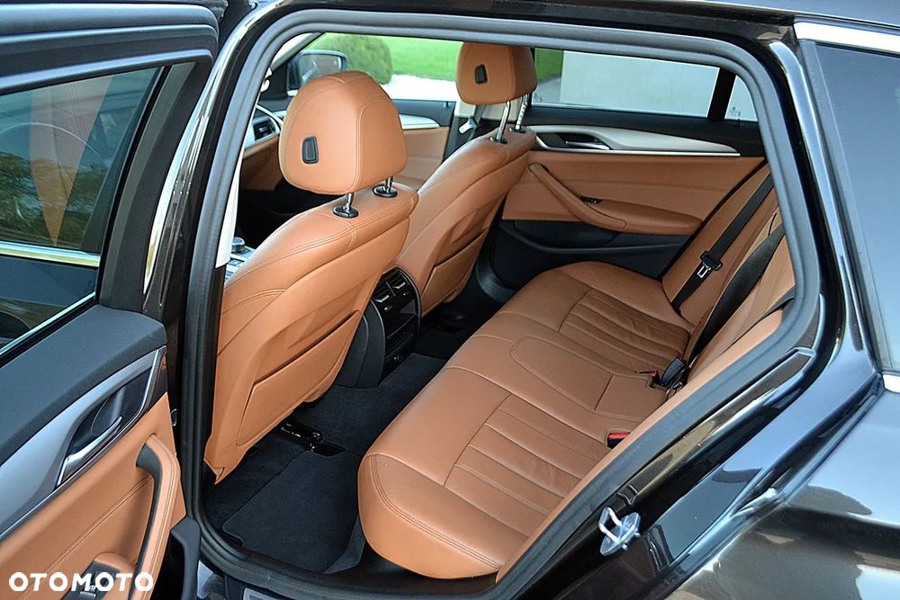 BMW Seria 5 520d Luxury Line sport - 14