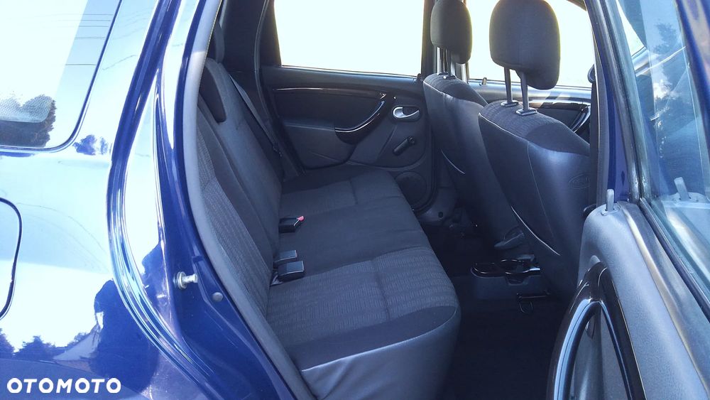 Dacia Duster 1.6 Laureate Euro5 - 11