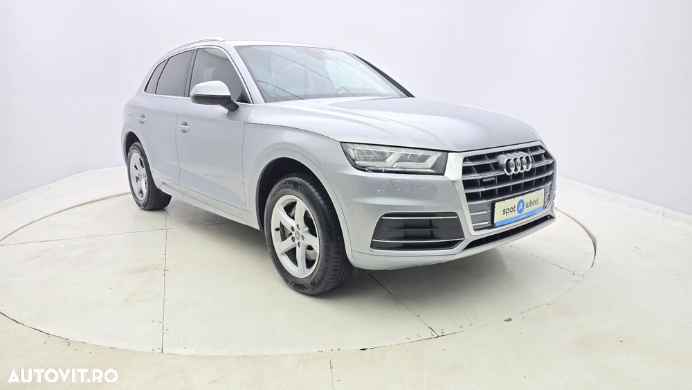 Audi Q5 2.0 40 TDI quattro S tronic Sport - 5