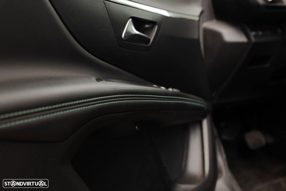Peugeot 3008 1.2 PureTech Allure EAT8 - 12