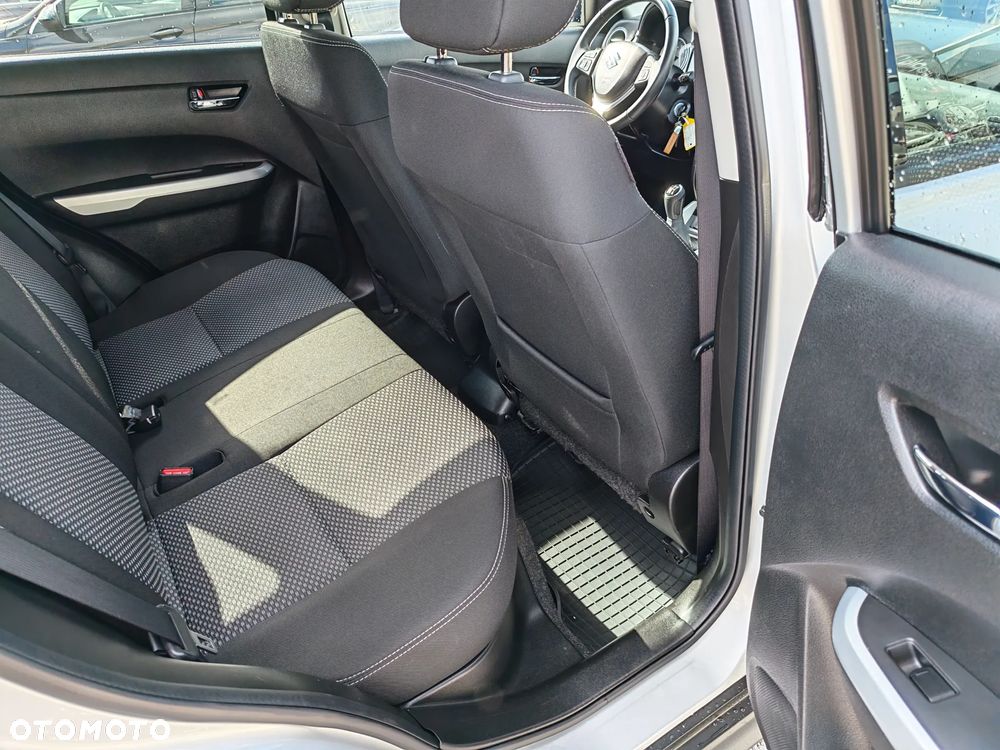 Suzuki Vitara 1.6 Comfort 4WD - 29