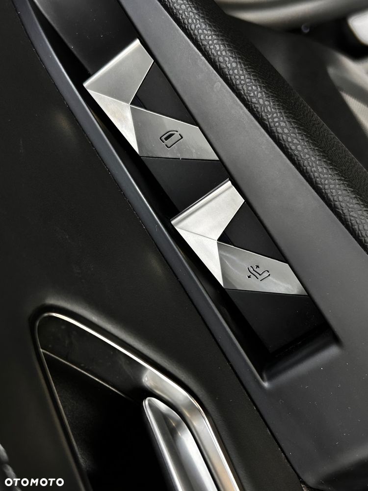 DS Automobiles DS 7 Crossback - 33