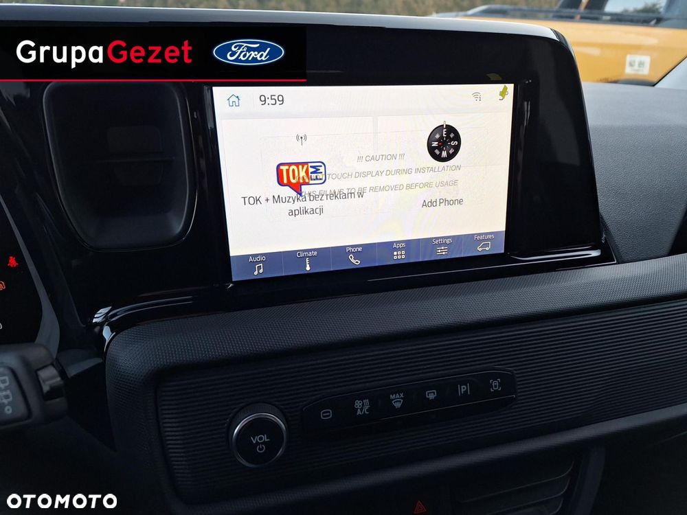 Ford Transit Courier - 10