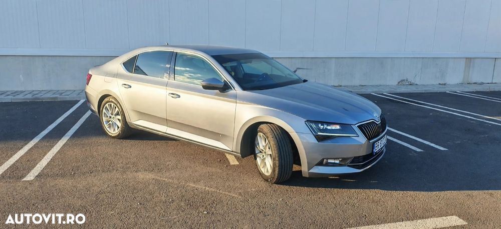 Skoda Superb 2.0 TDI DSG Ambition - 7