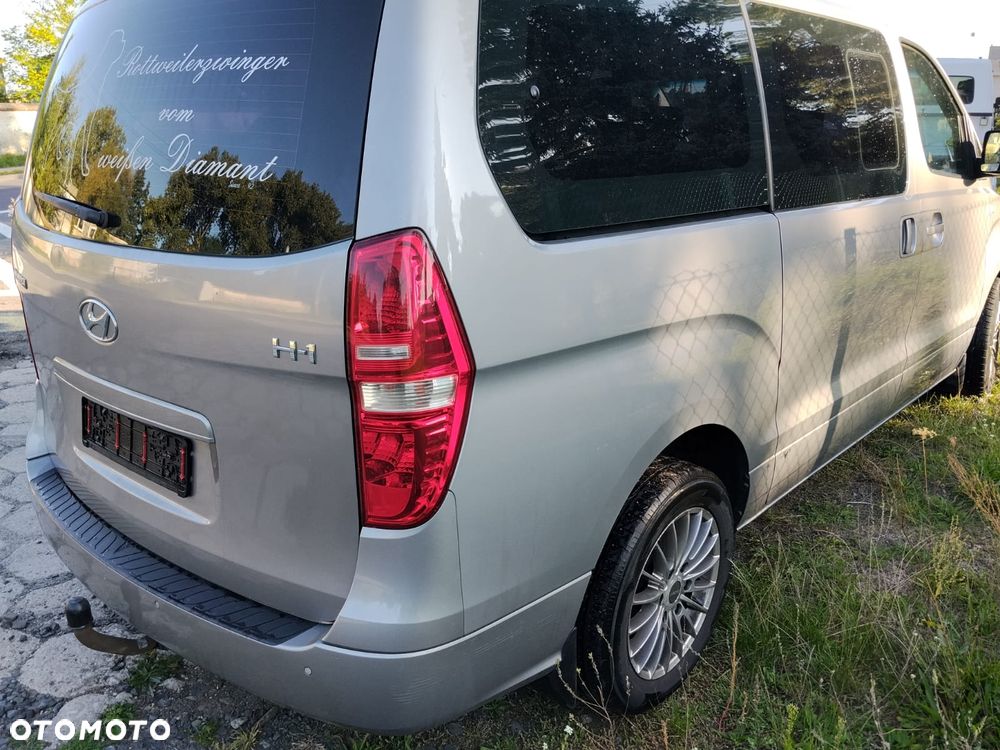 Hyundai H-1 Starex - 5