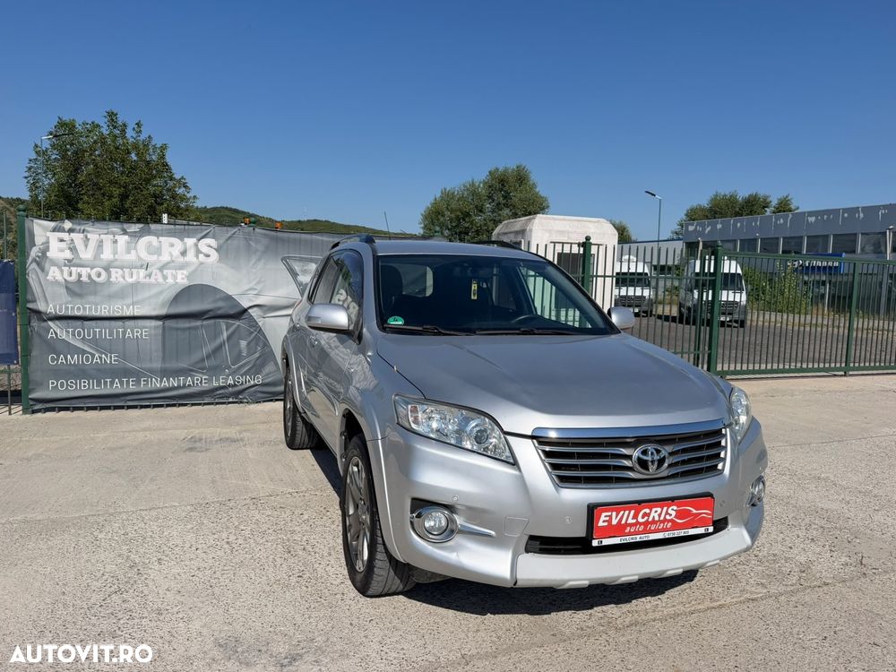 Toyota RAV4 2.2L D-CAT A/T Luxury - 24