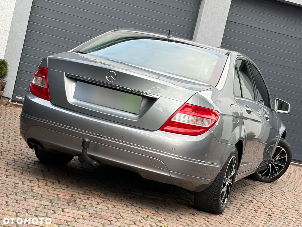 Mercedes-Benz Klasa C 180 Kompressor BlueEFFICIENCY Elegance - 10