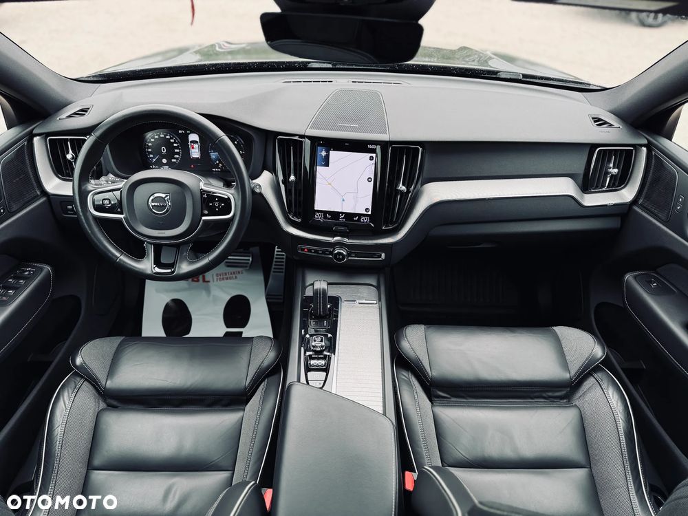 Volvo XC 60 B4 D AWD Ultimate Dark - 23