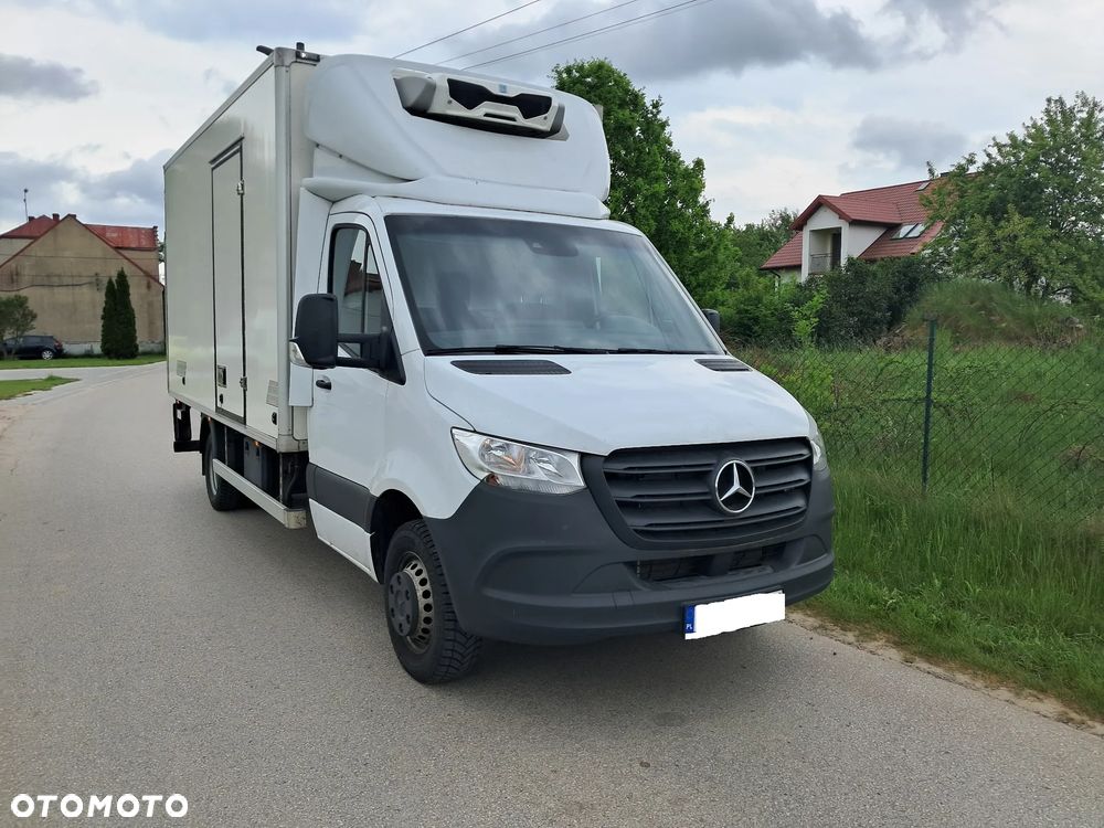 Mercedes-Benz SPRINTER 515 Chłodnia + Winda Salon Polska - 2