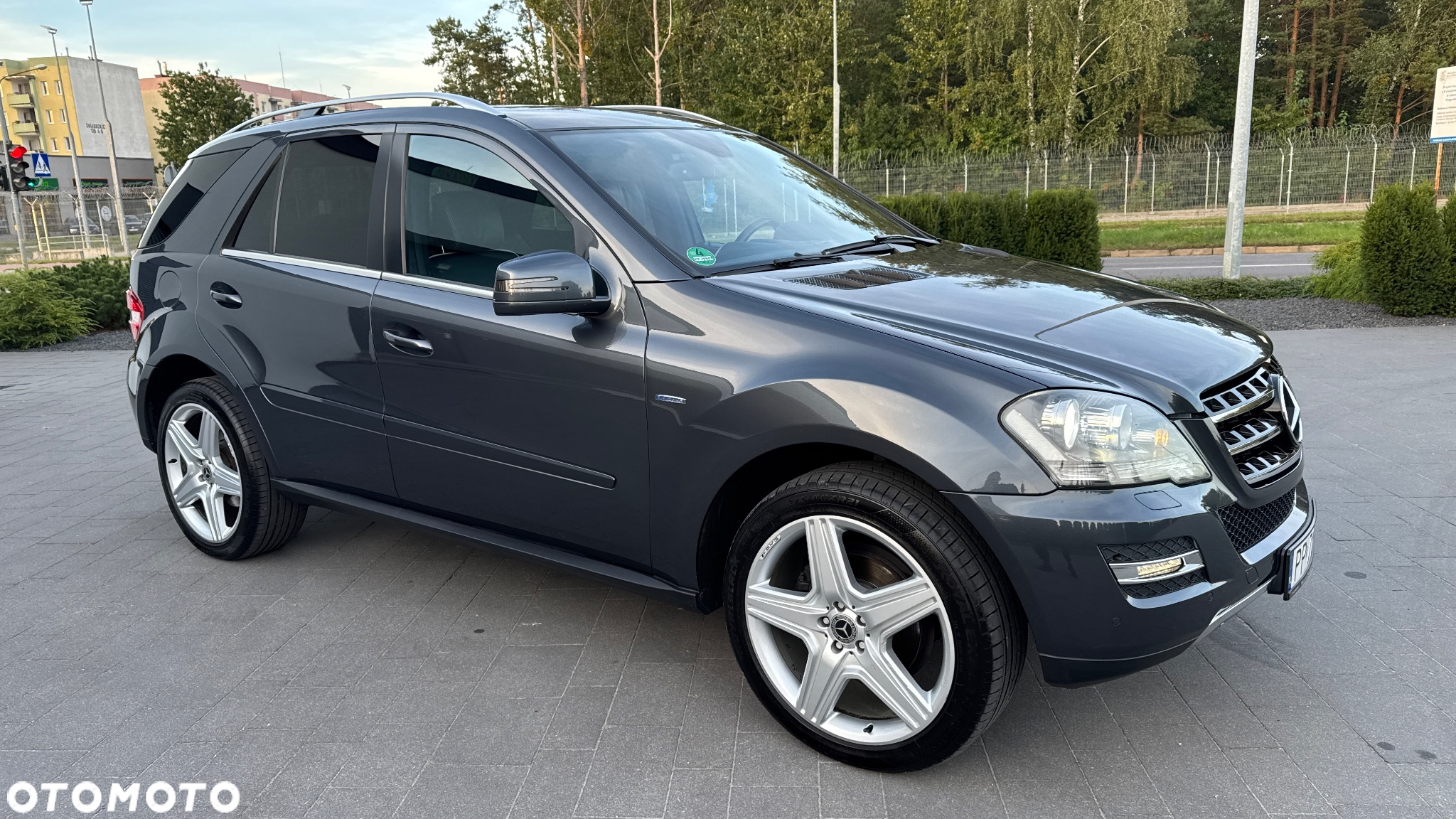 Mercedes-Benz ML 300 CDI BlueEff 4-Matic - 23