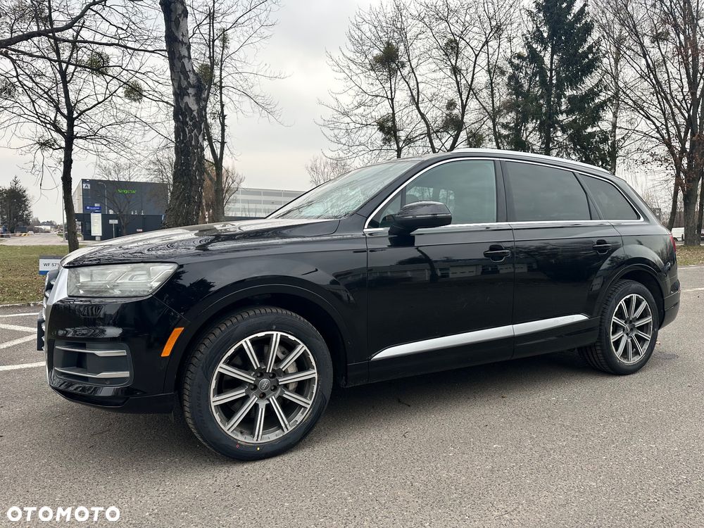 Audi Q7 - 1