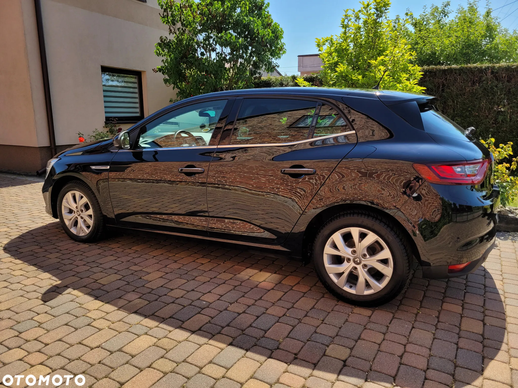 Renault Megane ENERGY TCe 140 EDC LIMITED - 3