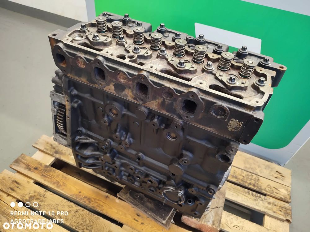 Słupek silnika Deutz TCD L04 - 8