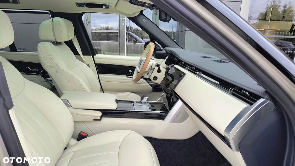 Land Rover Range Rover 4.4 V8 P535 LWB Autobiography - 13