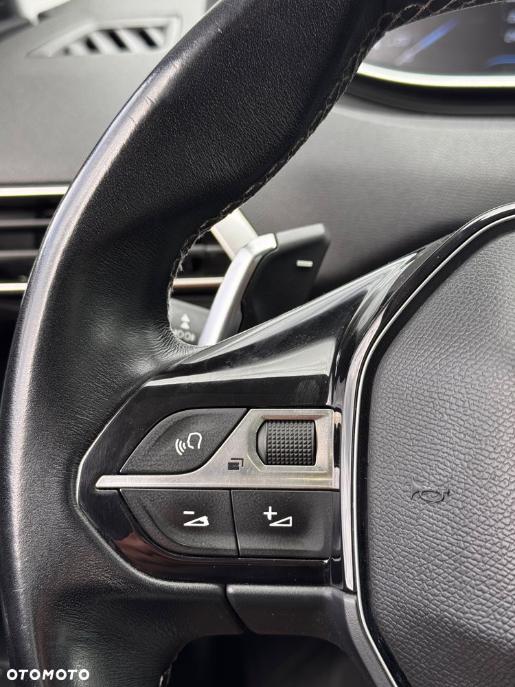Peugeot 3008 THP 165 EAT6 Stop & Start Allure - 23