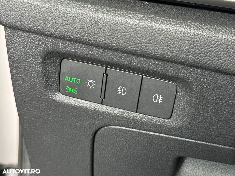 Skoda Octavia 2.0 TDI DSG Ambition - 22