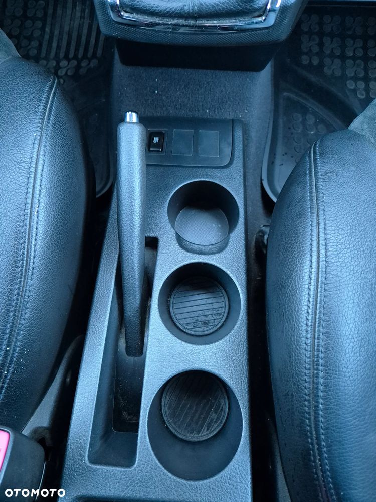 Toyota Corolla Verso 1.6 Premium - 16