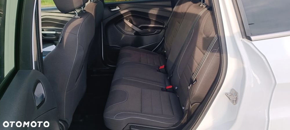 Ford Kuga - 8