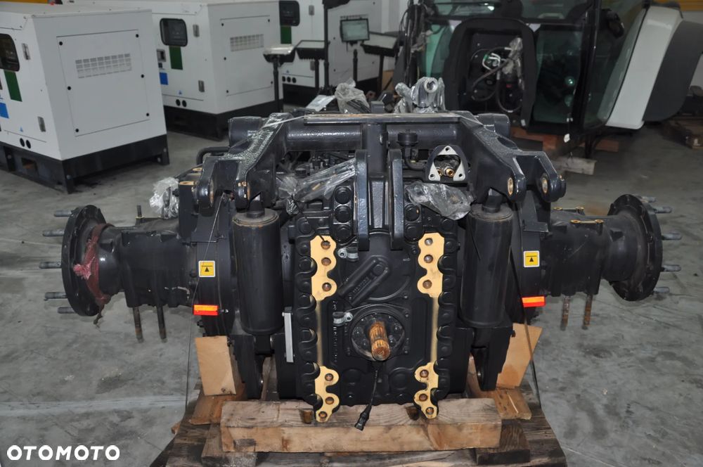Skrzynia Vario Cmatic  zwolnica pochwa wom tylny most Deutz Fahr 8280 7250 ttv - 5