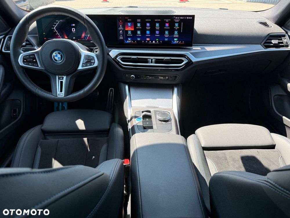 BMW i4 - 14