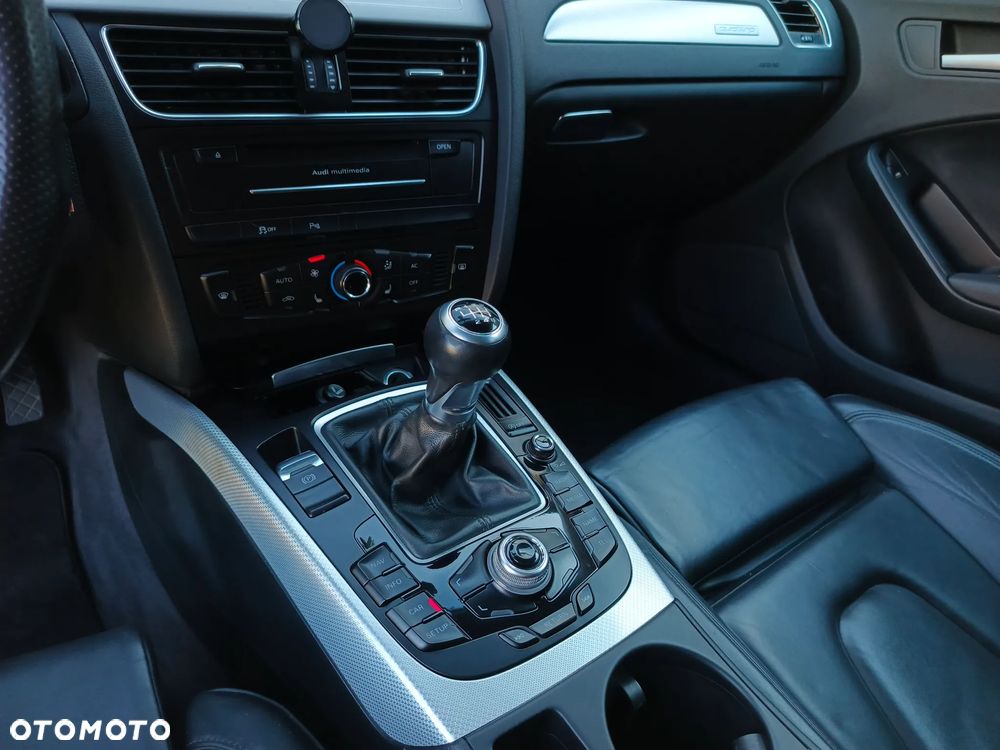 Audi A4 Avant 2.0 TDI DPF quattro S line Sportpaket (plus) - 25