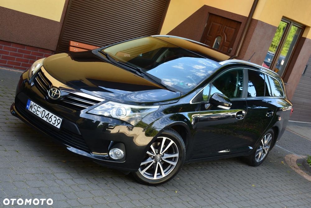 Toyota Avensis Touring Sports 1.8 Business Edition - 1