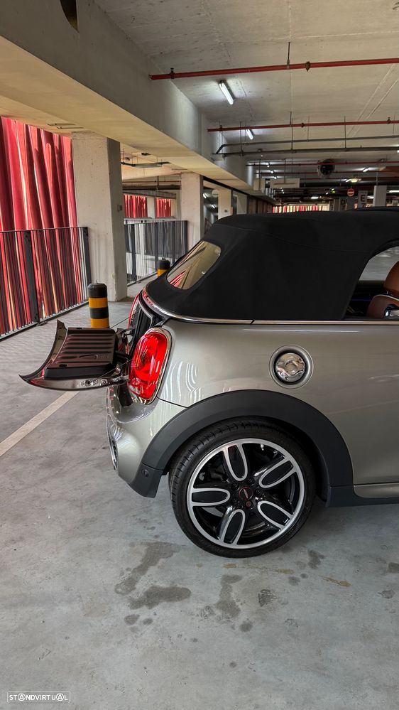 MINI Cabrio Cooper S Auto. Sidewalk - 16