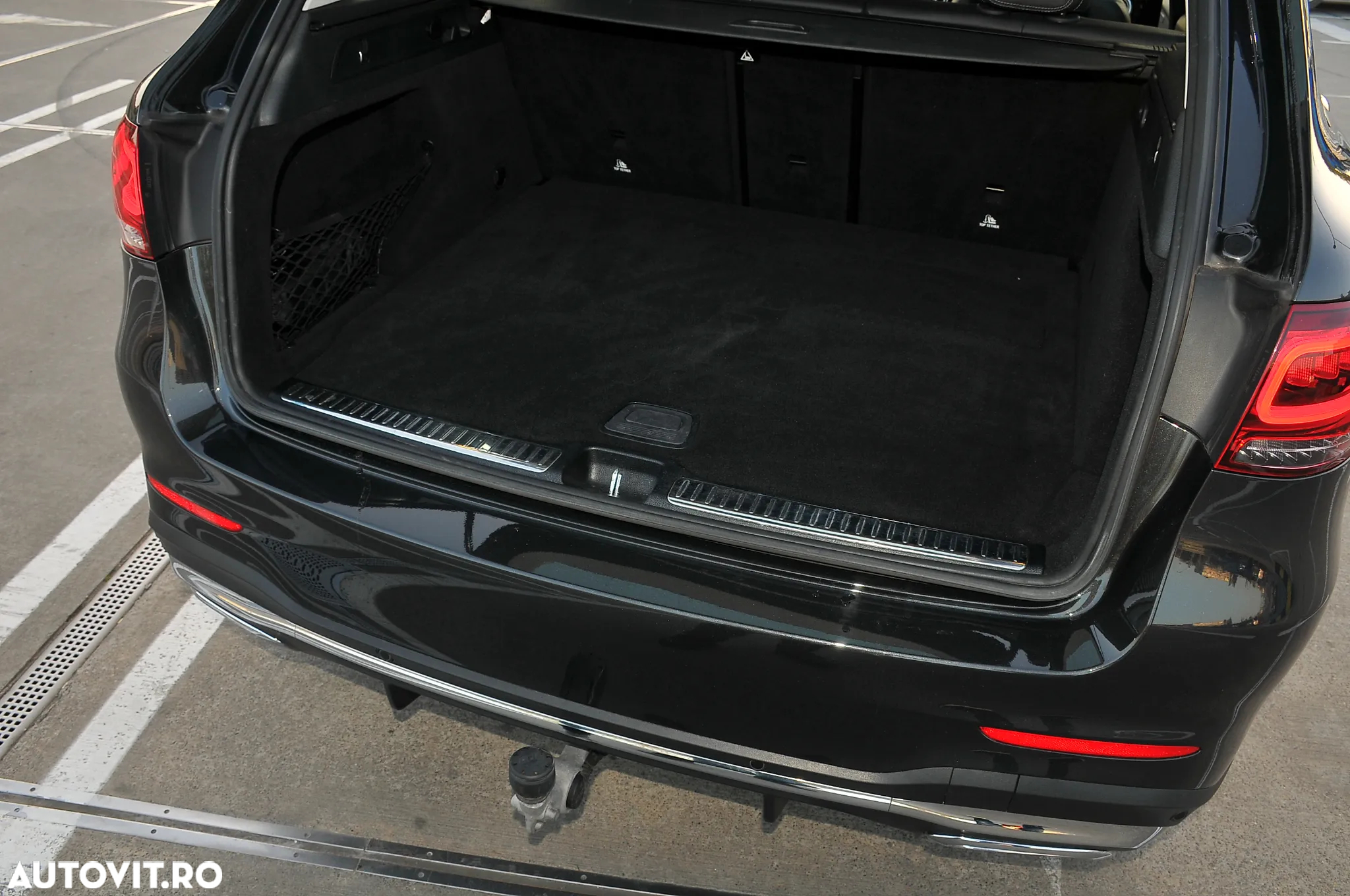 Mercedes-Benz GLC 300 d 4Matic 9G-TRONIC AMG Line Plus - 34
