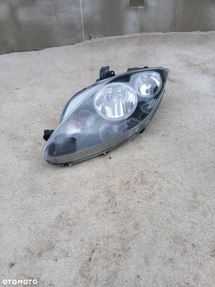 LAMPA PRZEDNIA LEWA SEAT ALTEA XL EUROPA