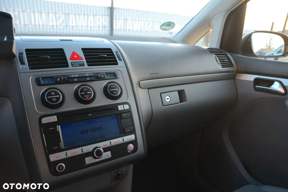 Volkswagen Touran 2.0 TDI DPF Trendline - 33