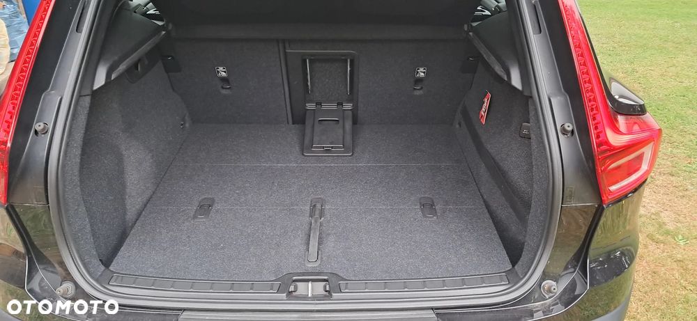 Volvo XC 40 D3 AWD Momentum Pro - 10