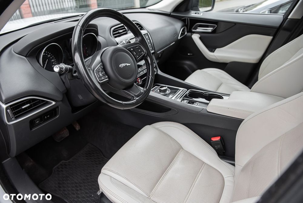 Jaguar F-Pace 2.0 i4D AWD Prestige - 15