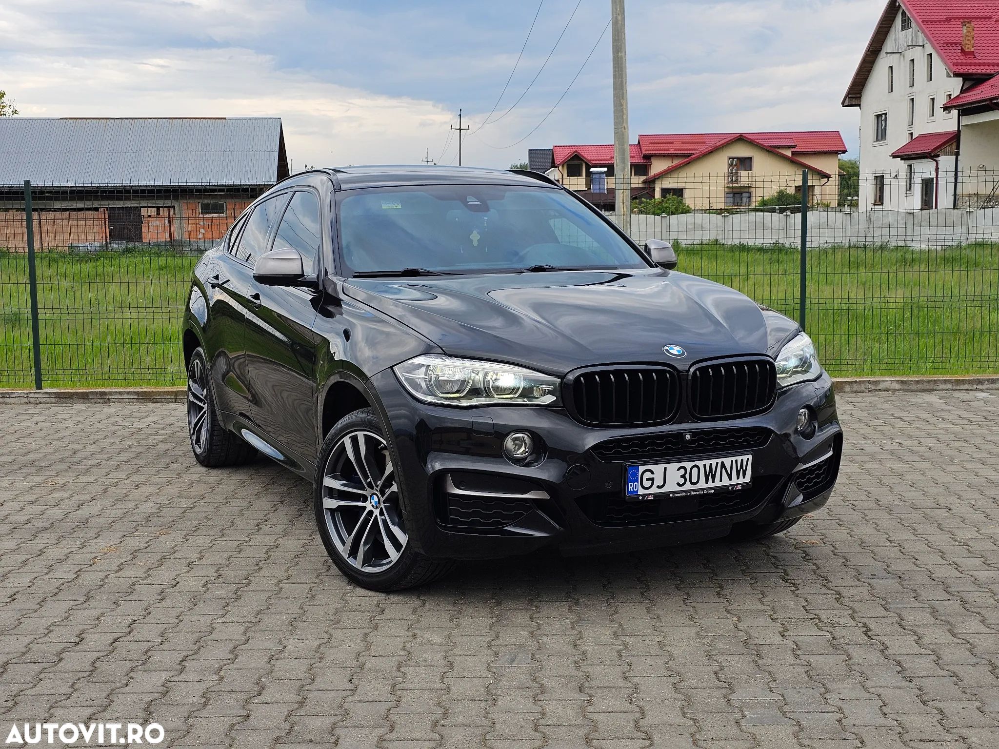 BMW X6 M M50d - 1