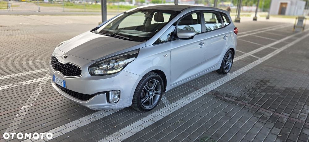 Kia Carens 1.7 CRDi 115 Dream Team Edition - 2