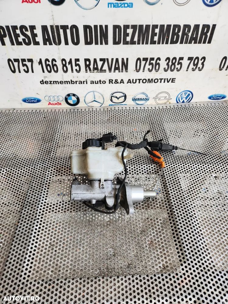 Pompa Frana Servofrana Vw Golf 6 Golf 6 Plus Volan Stanga Europa - Dezmembrari Arad - 1